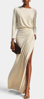 Robe longue Mahaute Lowenna en tissu fluide avec manches longues et fente latérale, élégante et sophistiquée.