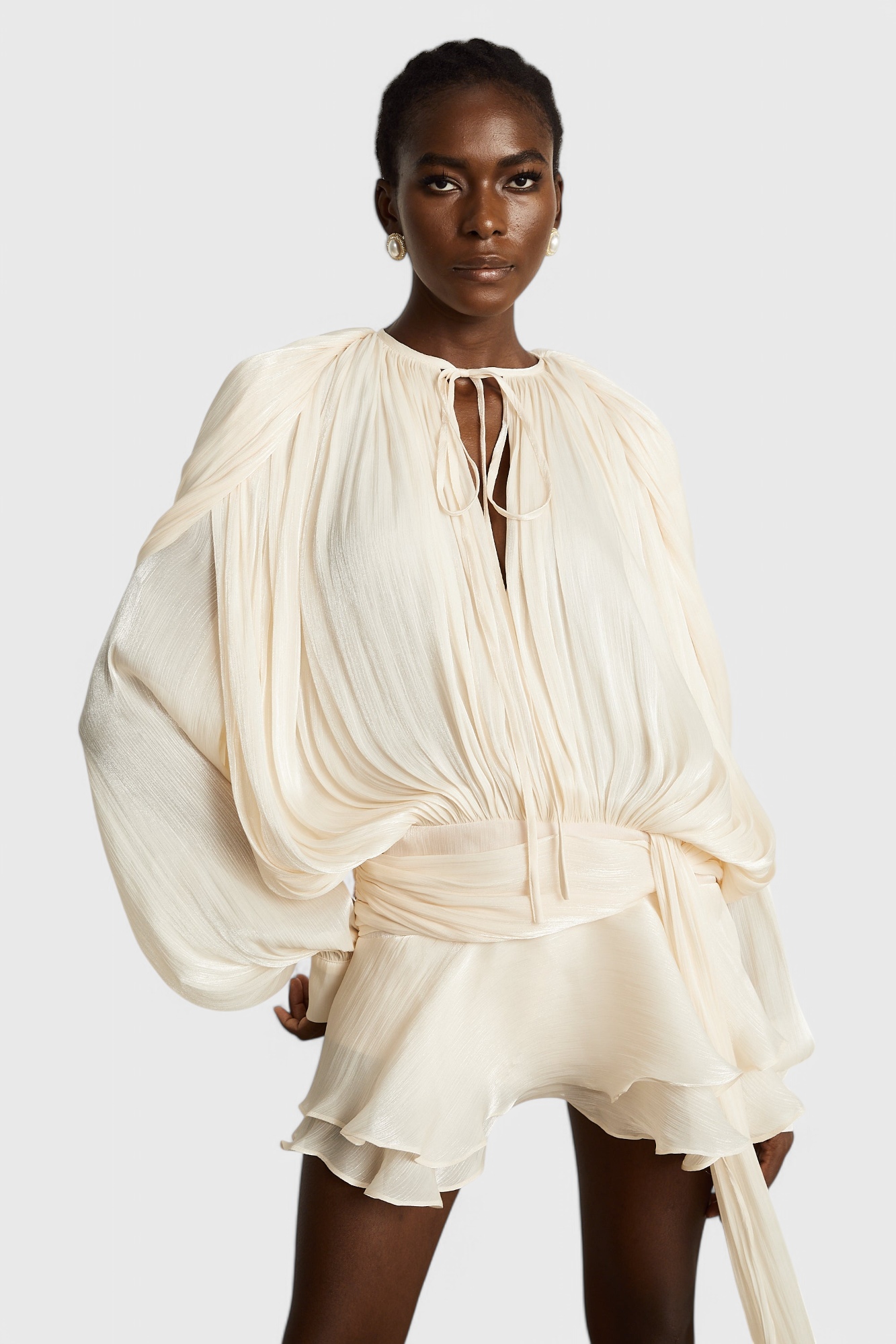 Aurore Robe Mini Plissée à Torsion Frontale et Épaulettes