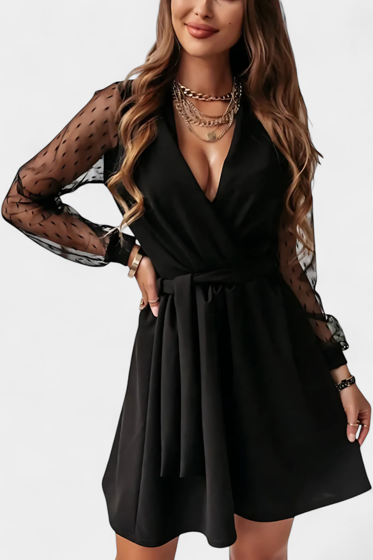 Calandra Robe Mini à Décolleté Structuré et Silhouette Cintrée