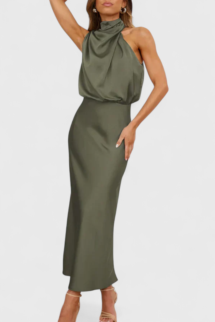 Rina Robe Droite Halter Drapée et Silhouette Élancée