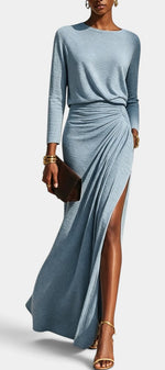 Robe longue Mahaute Lowenna en tissu fluide, manches longues et fente latérale, élégante et sophistiquée.