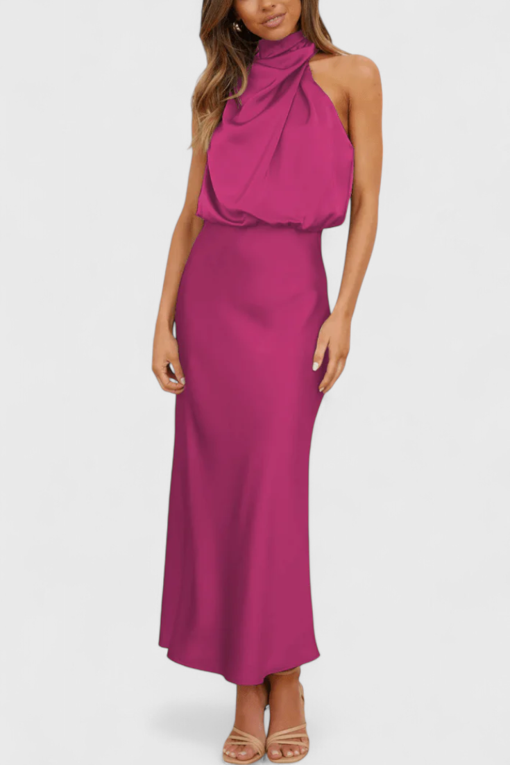 Rina Robe Droite Halter Drapée et Silhouette Élancée