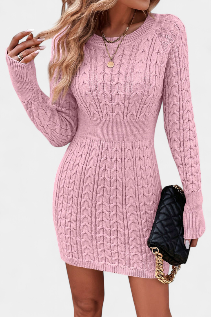 Valérie Robe Pull Ajustée à Maille Torsadée et Col Rond