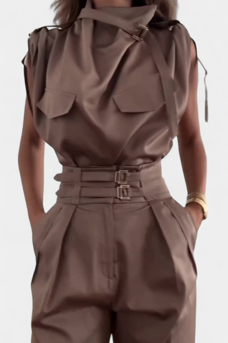 Cassis Combinaison Ceinturée à Col Froncé et Coupe Droite