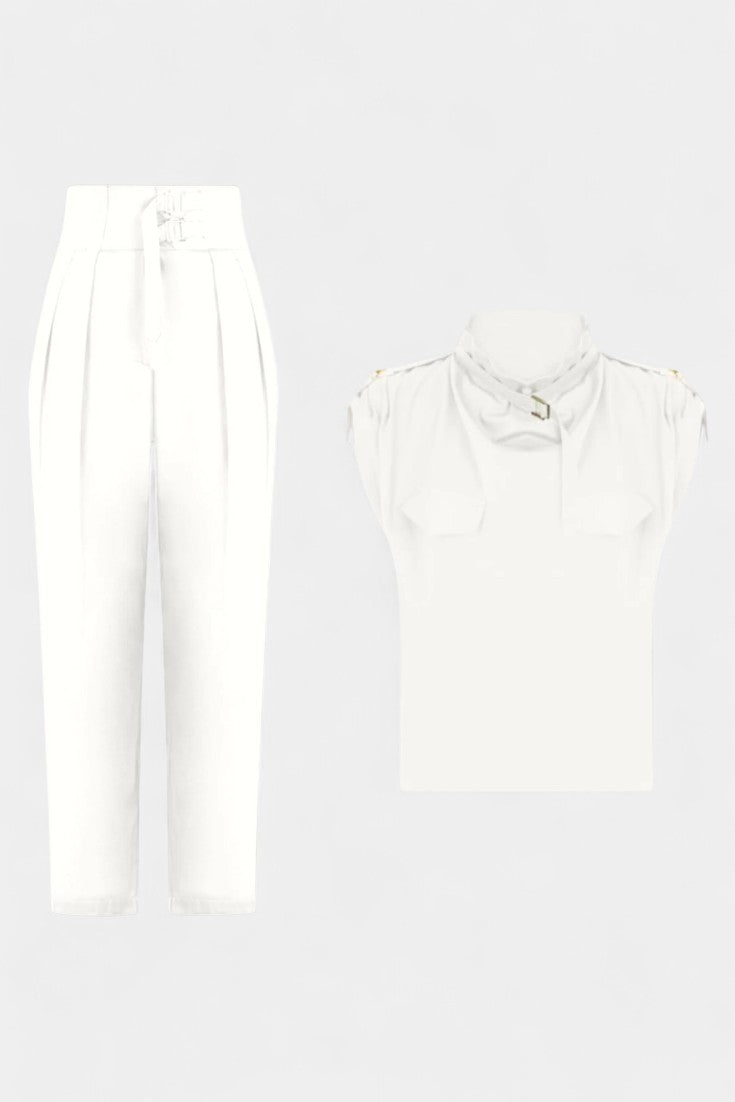 Cassis Combinaison Ceinturée à Col Froncé et Coupe Droite