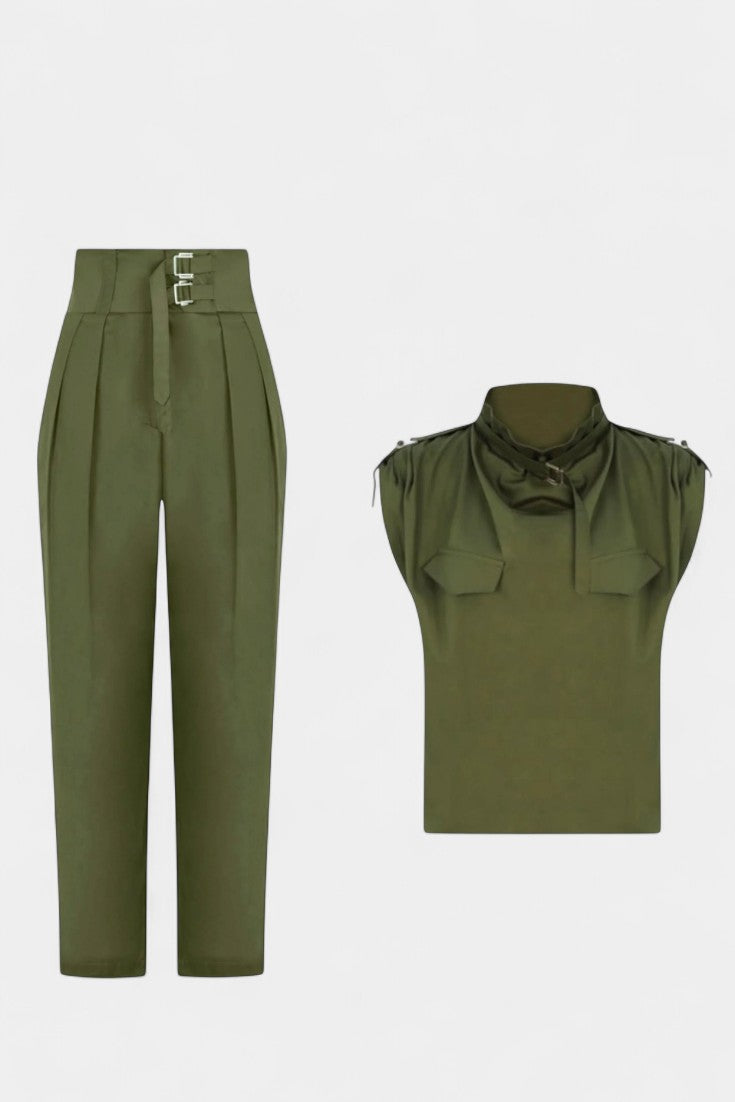 Cassis Combinaison Ceinturée à Col Froncé et Coupe Droite