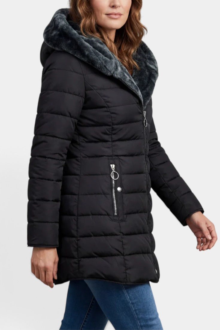 Parka d’hiver Mahaute Cibèle avec doublure en fausse fourrure, capuche et fermeture éclair, vue de face.