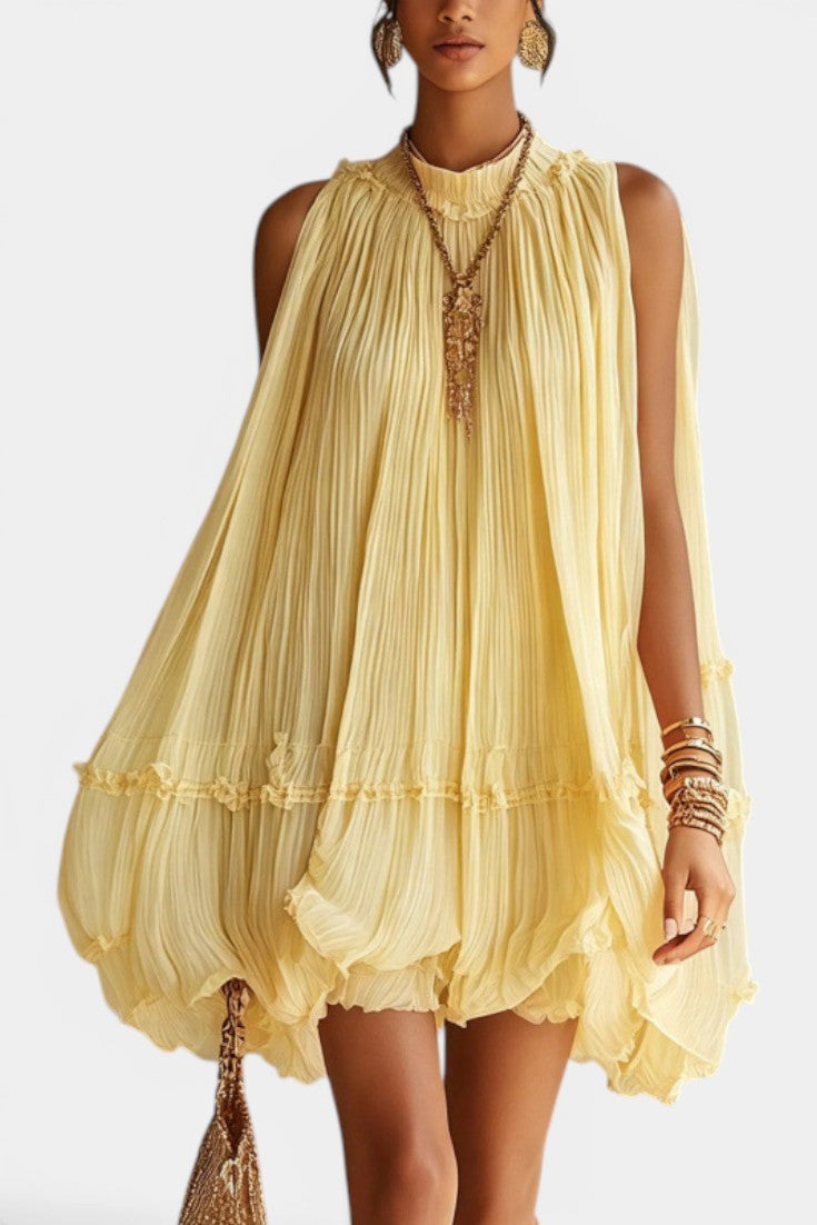 Yasmina - Robe Courte Col Montant Plissée Coupe Trapèze Ourlet Ballon