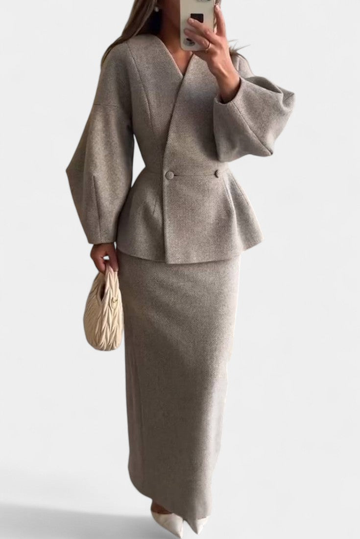 Aliénor Ensemble Tailleur Élégant à Col V et Manches Bouffantes