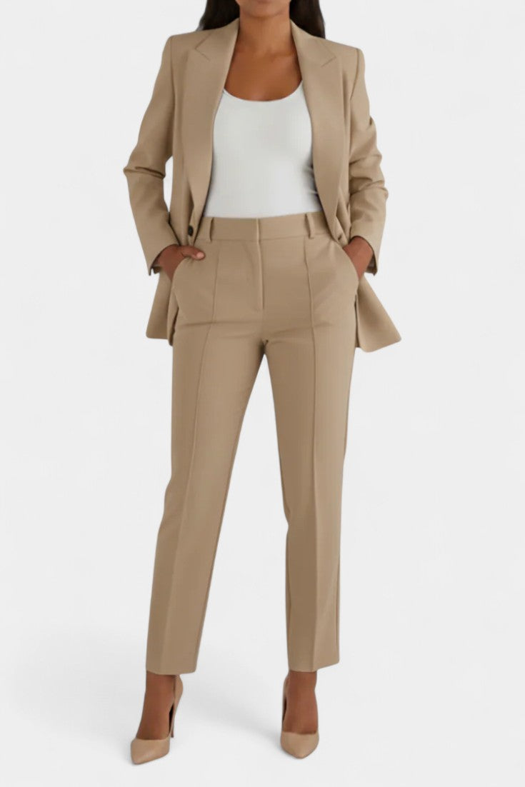 Kaia Ensemble Deux Pièces à Coupe Ajustée et Tissu Doux