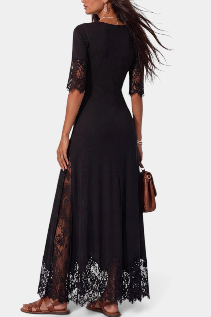 Robe longue Mahaute Méliorine avec empiècements en dentelle florale et manches mi-longues, élégante et féminine.