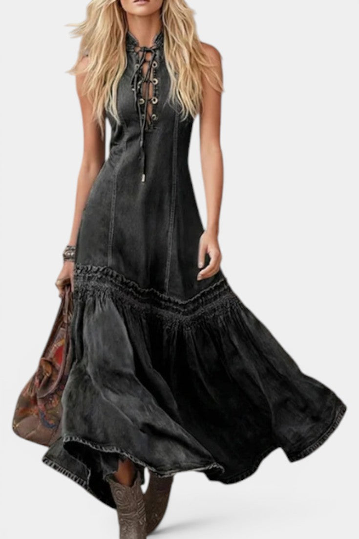 Capucine - Robe Longue en Jean Col Montant Laçage à Œillets Sans Manches Taille Froncée Jupe Volantée