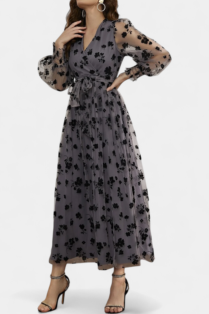 Iolanda Robe Maxi en Dentelle Florale et Manches Bouffantes