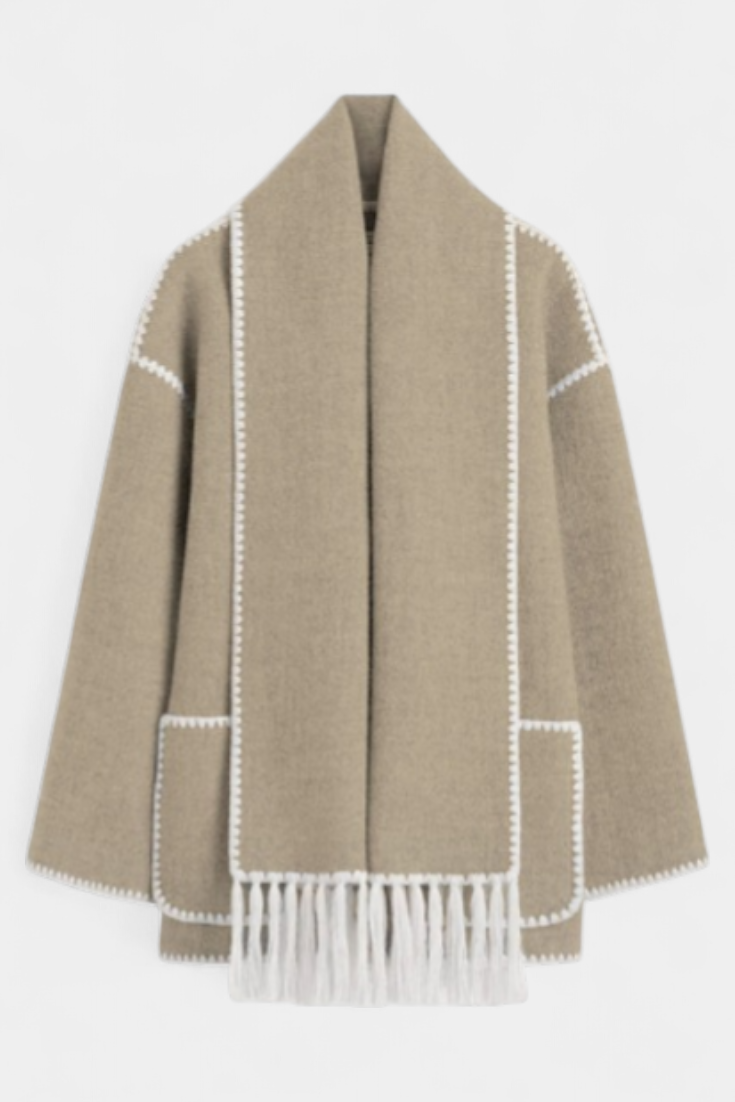 Pauline Manteau à Écharpe Intégrée et Silhouette Fluide