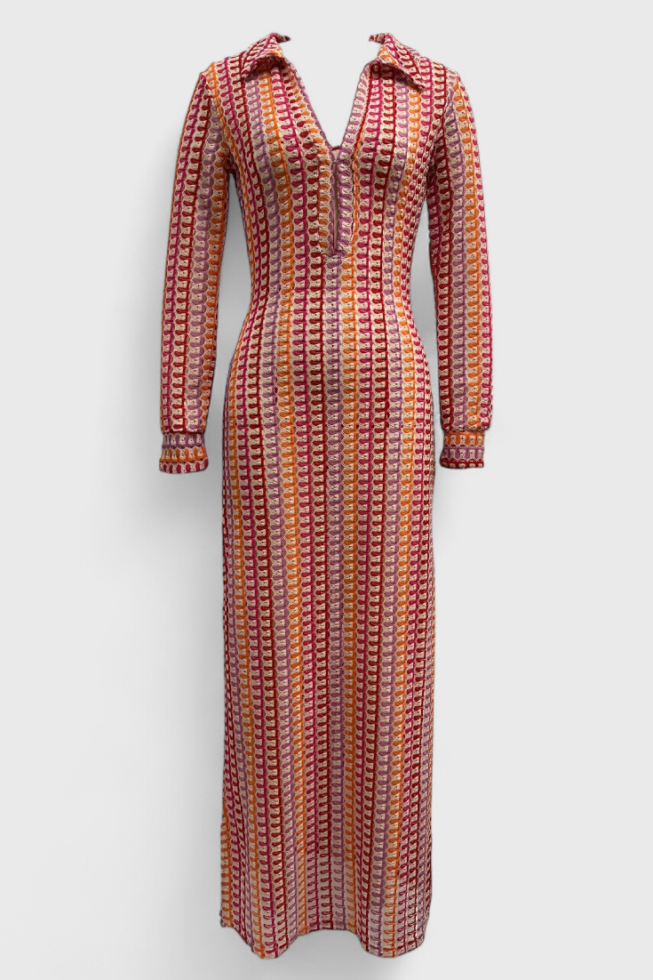 Crisanta Robe Longue à Imprimé Ondulé Multicolore et Décolleté en V