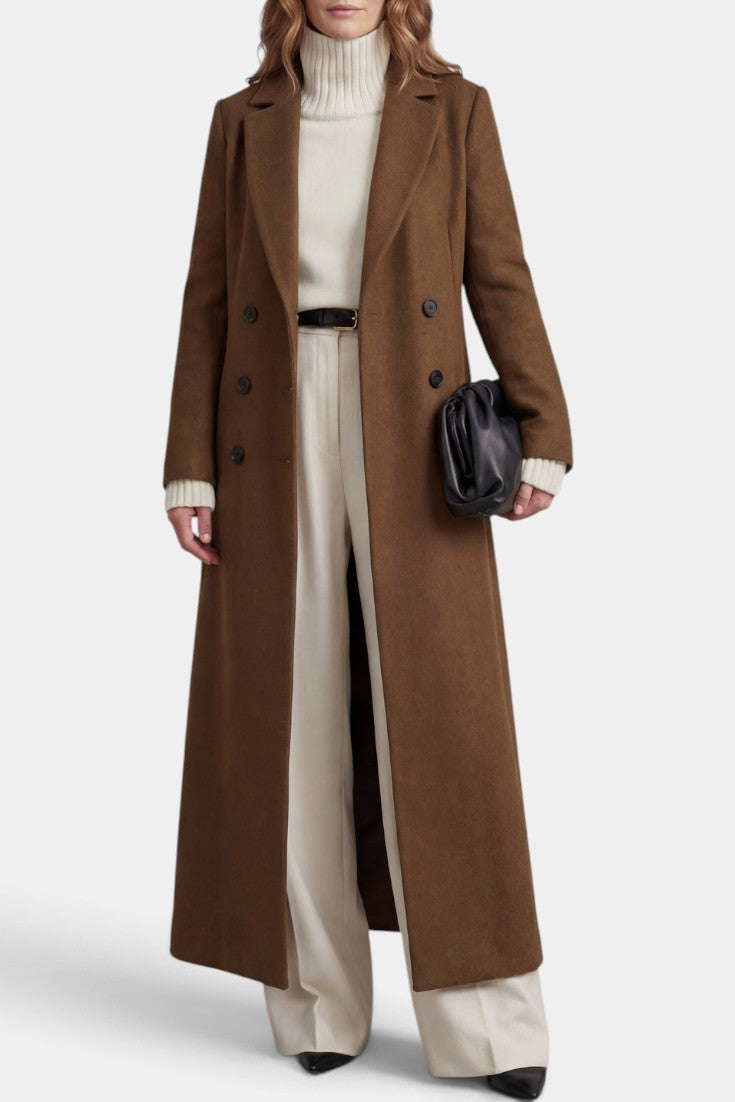 Manteau long Amalberge Mahaute en brun avec double boutonnage et col tailleur, élégant et chaud pour l'hiver.