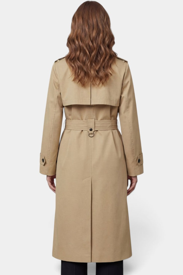 Mahaute Austreberthe trench long beige avec ceinture, double boutonnage et épaulettes, vue arrière du manteau.