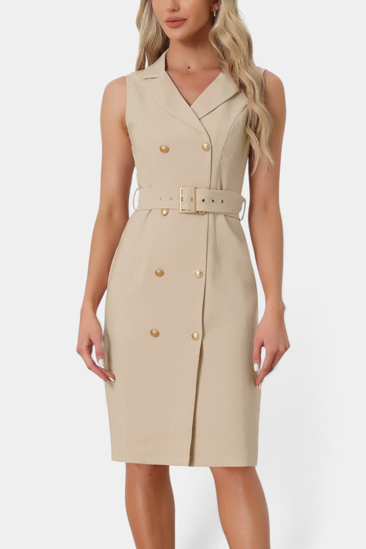 Robe mi-longue beige sans manches style blazer avec ceinture de la marque Mahaute, élégante et sophistiquée.