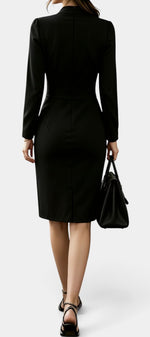 Robe mi-longue noir Mahaute style blazer à col croisé et taille ceinturée, élégante et sophistiquée.