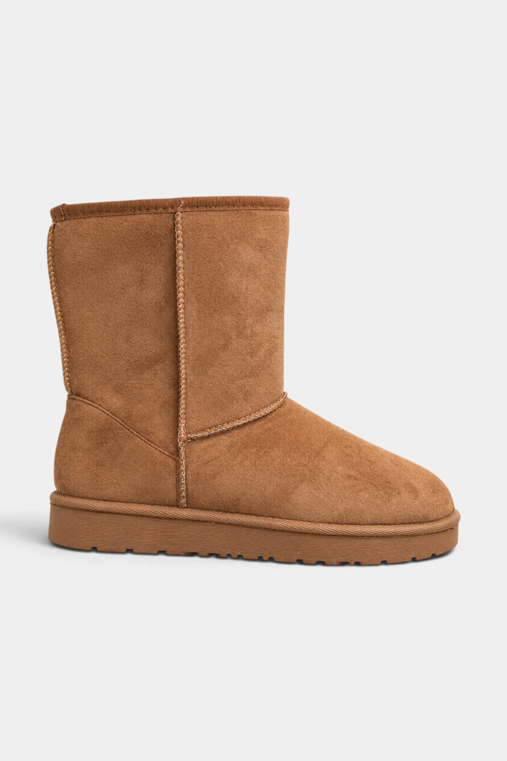 Mahaute Boryana tan mid-calf boots with a soft suede-effect finish, rounded toe, and thick lugged sole.