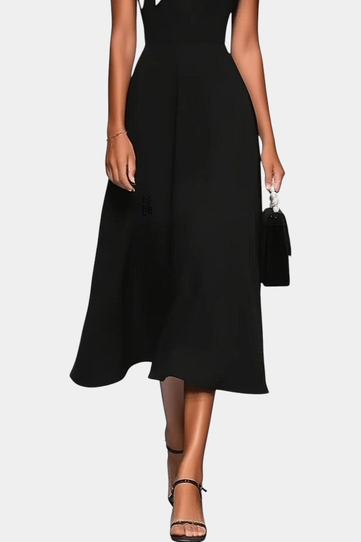 Robe mi-longue noire Mahaute Dolores avec col carré, nœud contrasté et manches courtes, élégante et féminine.