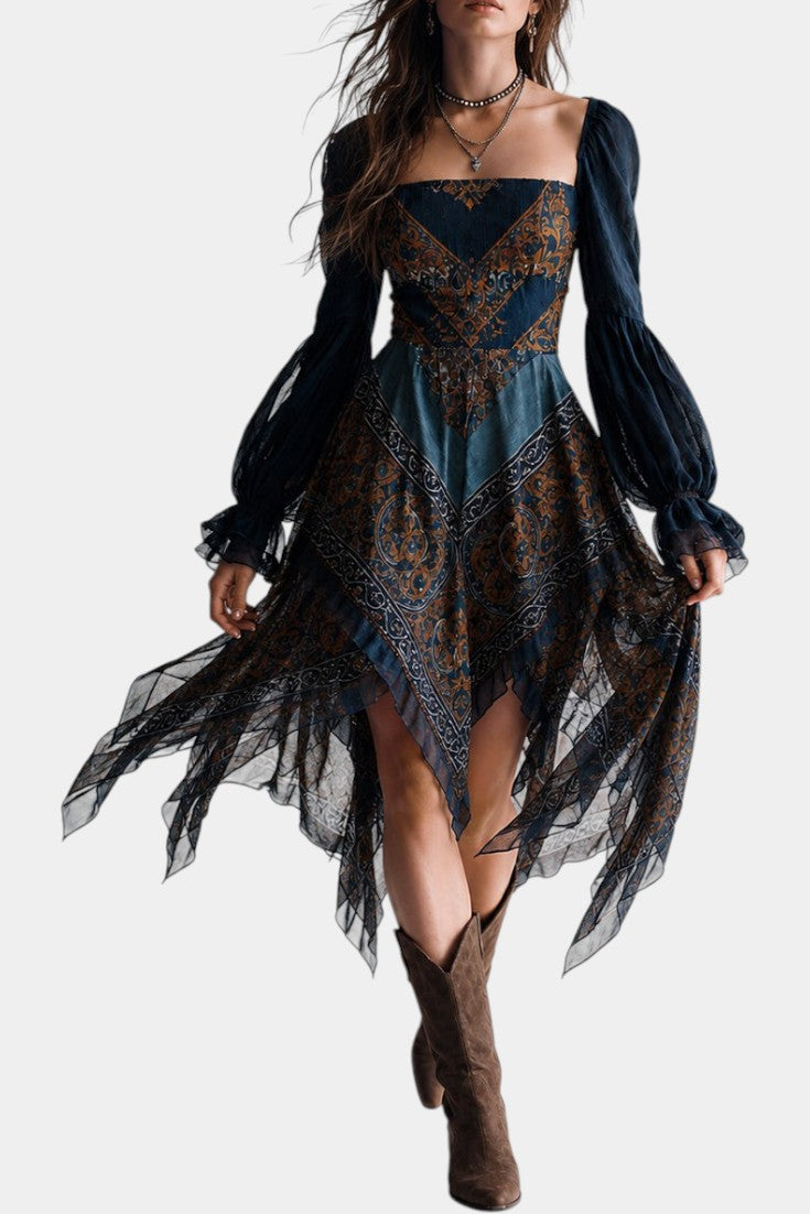 Robe mi-longue asymétrique Mahaute Leocadia avec imprimé, encolure carrée et manches longues, portée élégante et moderne.