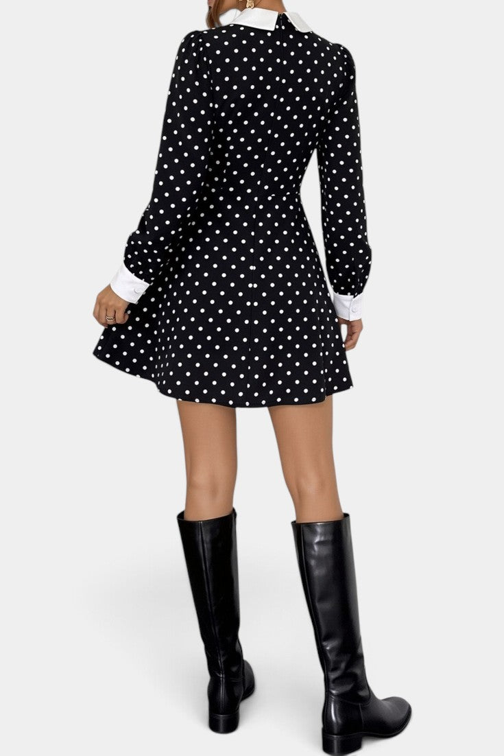 Robe courte Liselot à pois Mahaute, col contrasté et manches longues, vue arrière.
