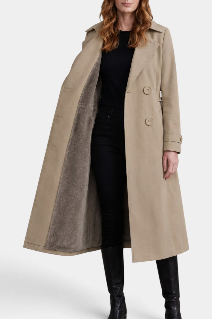 Mahaute trench long beige avec doublure en fourrure, ceinture, double boutonnage, style élégant et chaud.