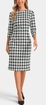 Robe mi-longue ajustée Mahaute Marieke à motif pied-de-poule avec manches 3/4, élégante et sophistiquée.