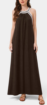 Robe longue fluide Mahaute Marjolein avec col américain, finition contrastée, style élégant et décontracté.