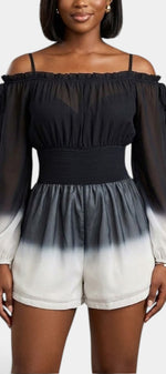 Combinaison courte Mahaute Vesper avec épaules dénudées, dégradé de chiffon, manches bouffantes élégantes, style tendance.