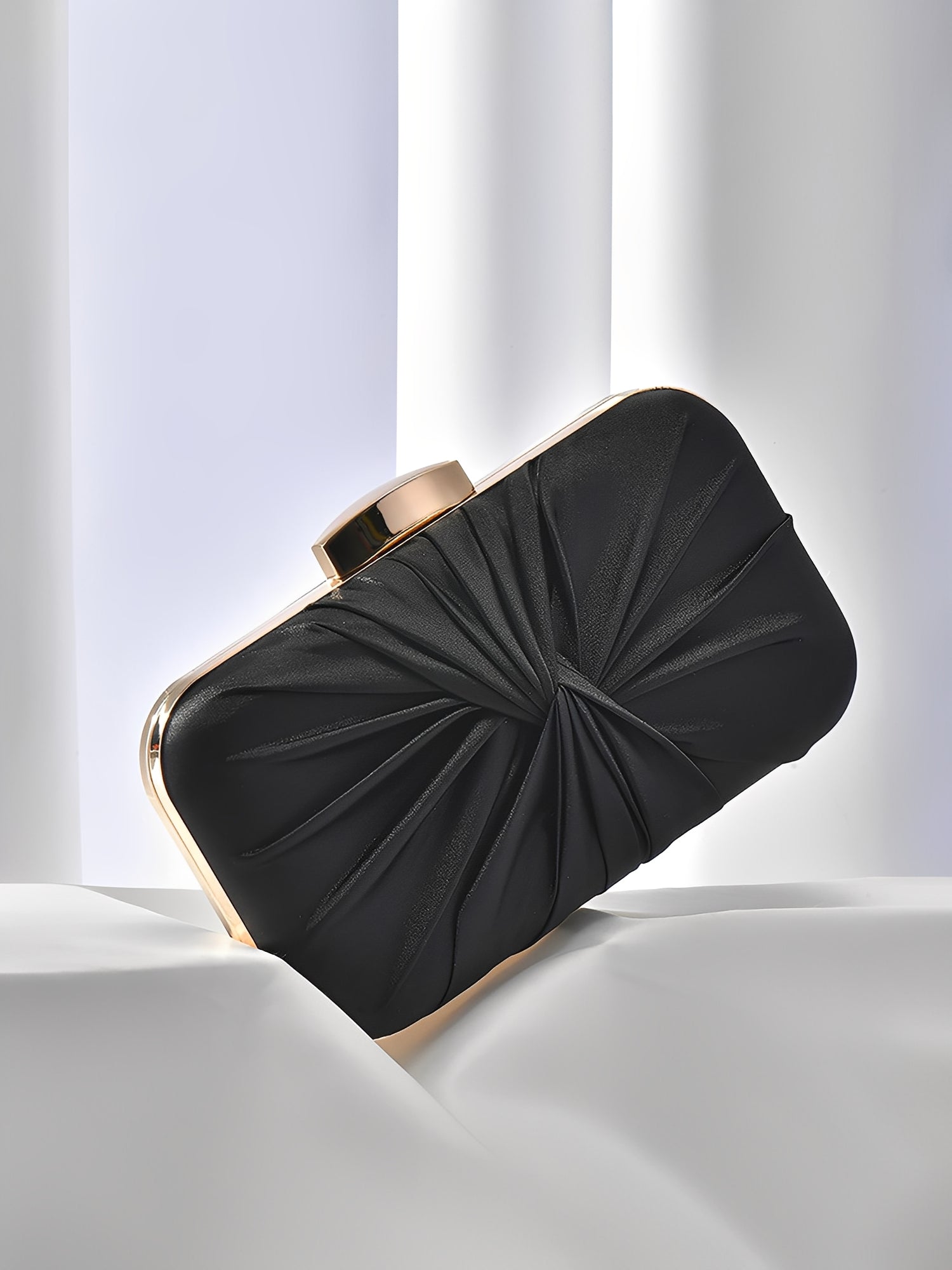 Pochette de Soirée en Satin Froncé avec Chaîne Amovible